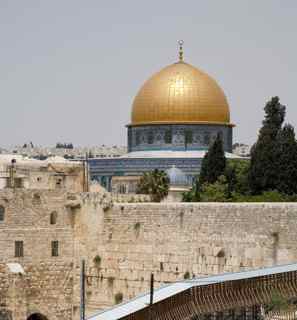 Jerusalem Wailing Wall and Temple Mount